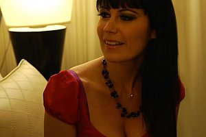 熟女中国老太婆张开双腿视频