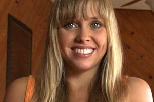 欧美大波少妇被猛打屁㫟